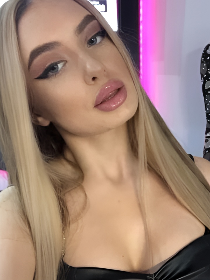 Рената привлекальеная девушка из Казани цена от 3000 руб