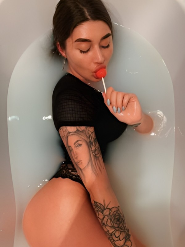 Наталья привлекательная девушка из Казани цена от 2500 руб