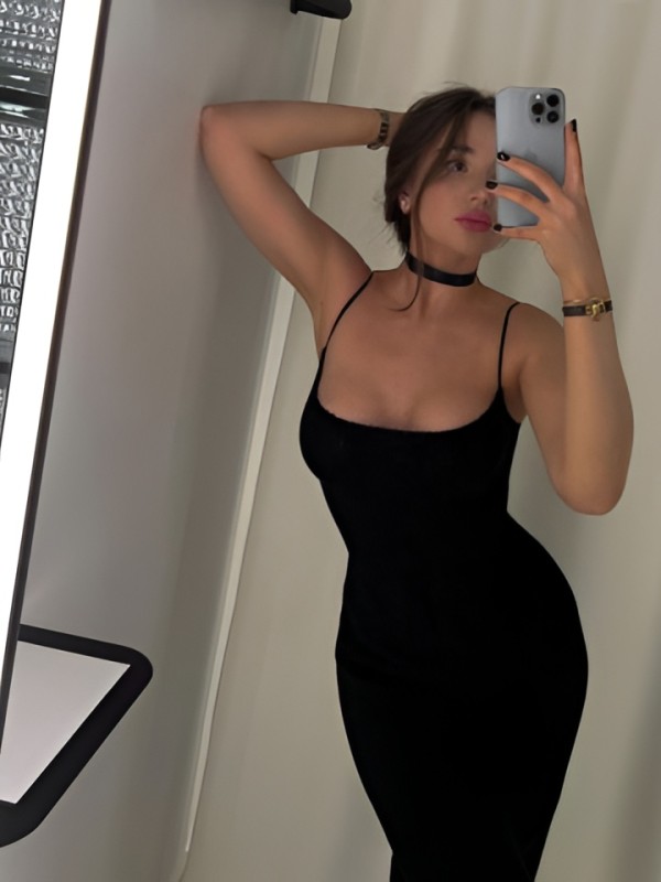 Оксана привлекательная девушка из Казани цена от 1500 руб